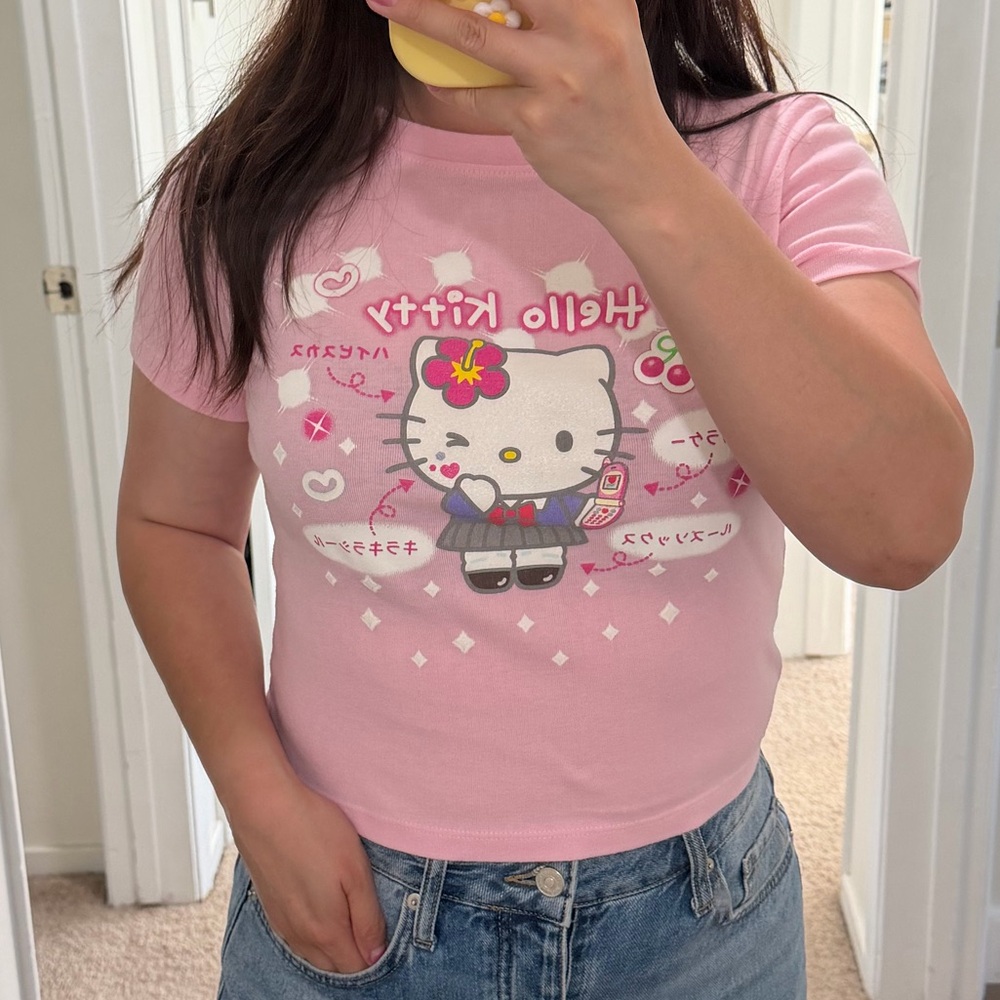 Hot Topic Hello Kitty Cropped Baby Tee M pink